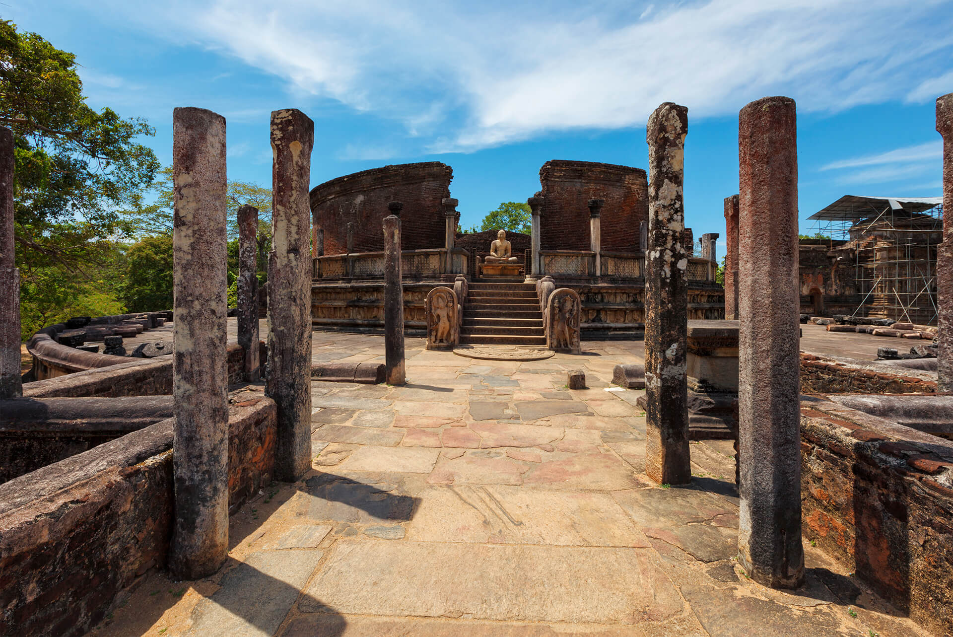 ancient-vatadage-buddhist-stupa-in-ancient-city-po-2023-11-27-04-55-06-utc